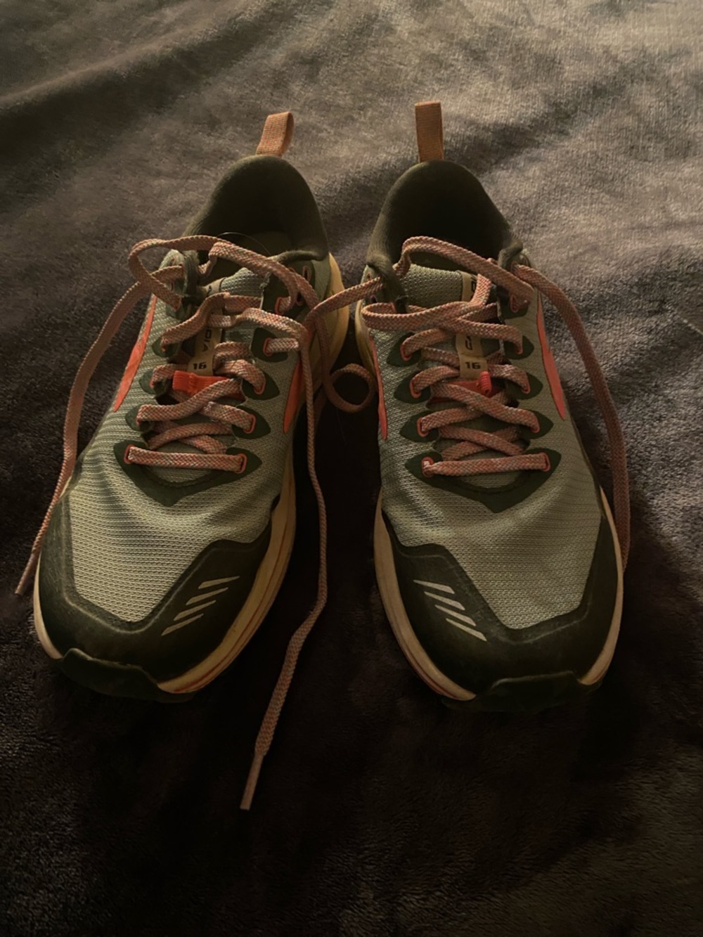 Brooks 7.5 cascades 16 trail sneakers